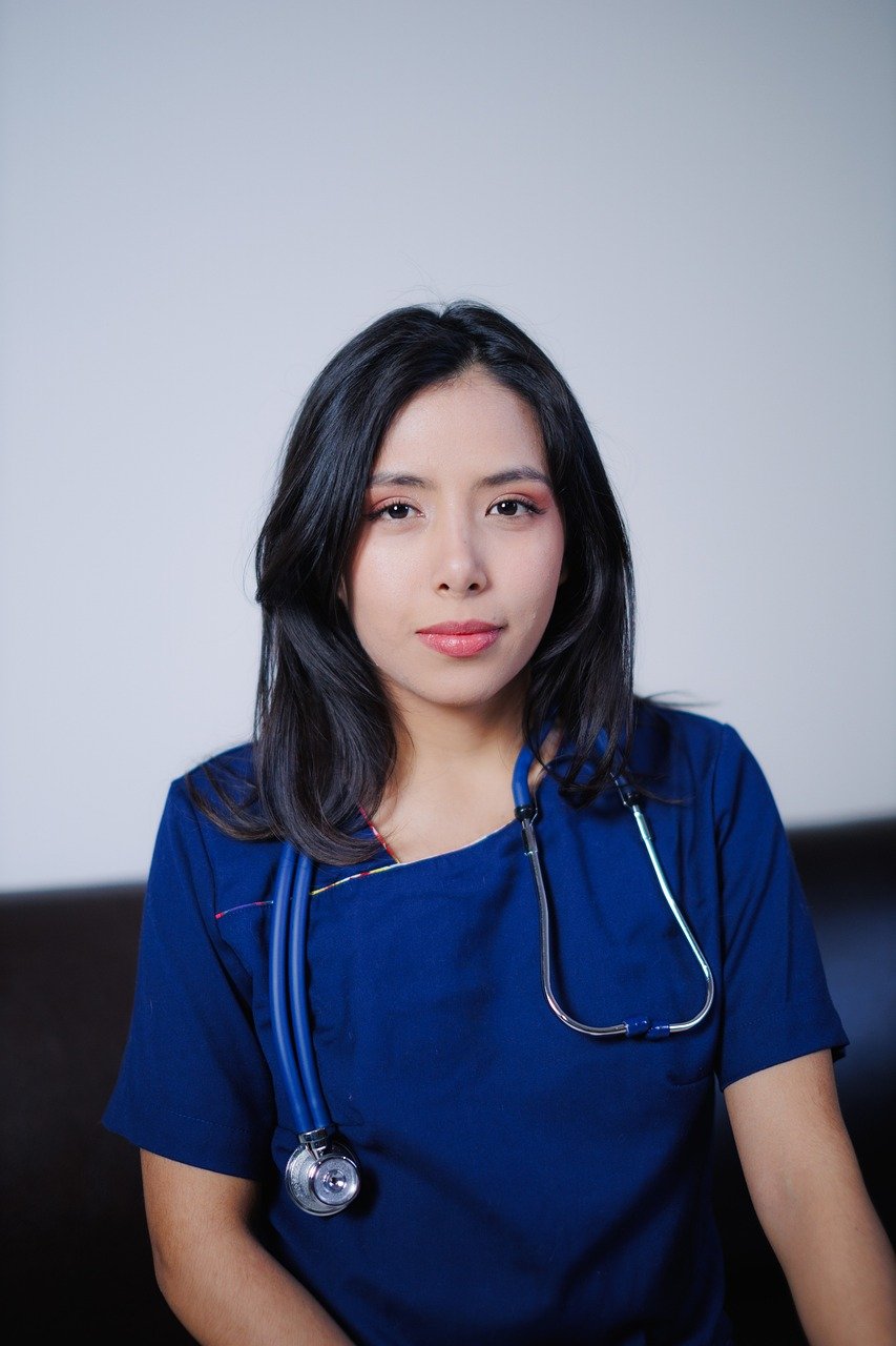 美容クリニックの看護師が30代で得られる年収はどのくらい？